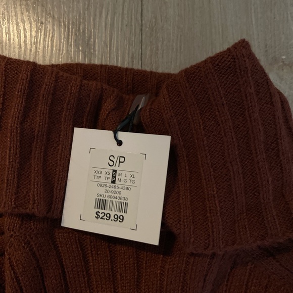 ***SOLD*** perfect for fall 🍁 - Picture 2 of 2